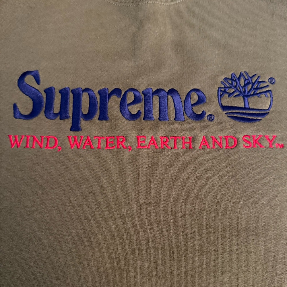 SUPREME®/TIMBERLAND® CREWNECK - Picture 5 of 5